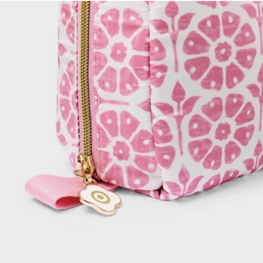 Roller Rabbit X Target Pink Patterned Cosmetic Pouch NEW - Picture 3 of 3